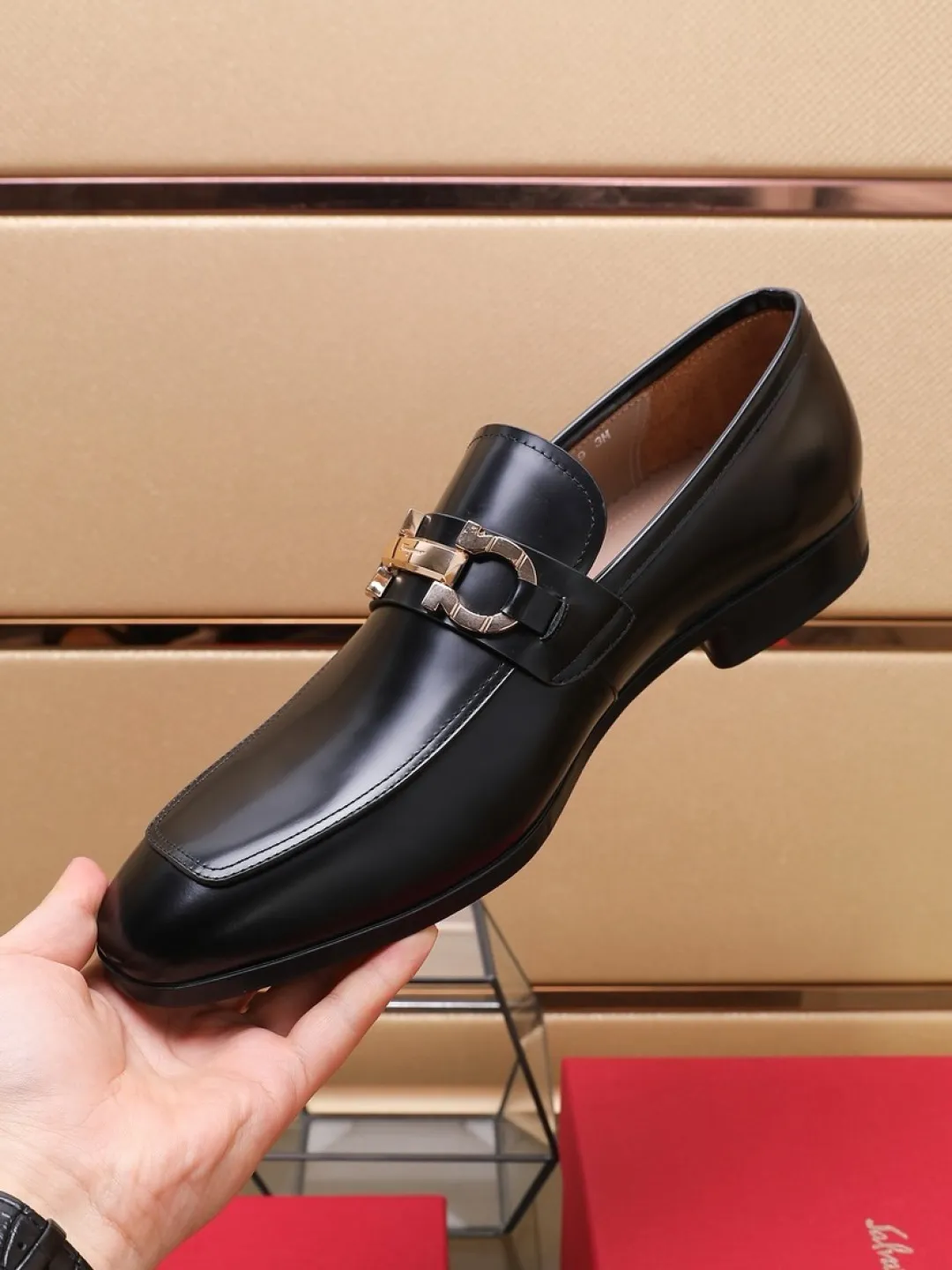 P620💰🔥《Ferragamo》👏Latest • High-end top brand luxury ~ purchasing agency, top quality ~. New fashionable business men's shoes🔜The uppers are made of original open-edge beaded cowhide➕cowhide·lining, with fine workmanship. The original stylish and soft combination wear-resistant and non-slip outsole is light and comfortable on the feet. The real thing looks better in real life. Size: 38/45